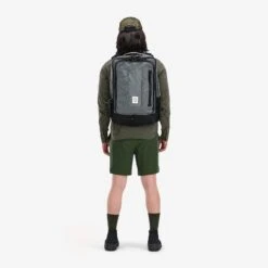 Topo Designs Global Travel Bag 30L -Urban Trail Cheap Store S22 M GlobalBag 30L Look3 Olive FullLayer Back 1