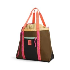 Topo Designs Mountain Utility Tote 29 Topo Designs Mountain Utility Tote -Urban Trail Cheap Store SS25 U MountainUtilityTote DesertPalm Sahara 932431203 Back 1 4
